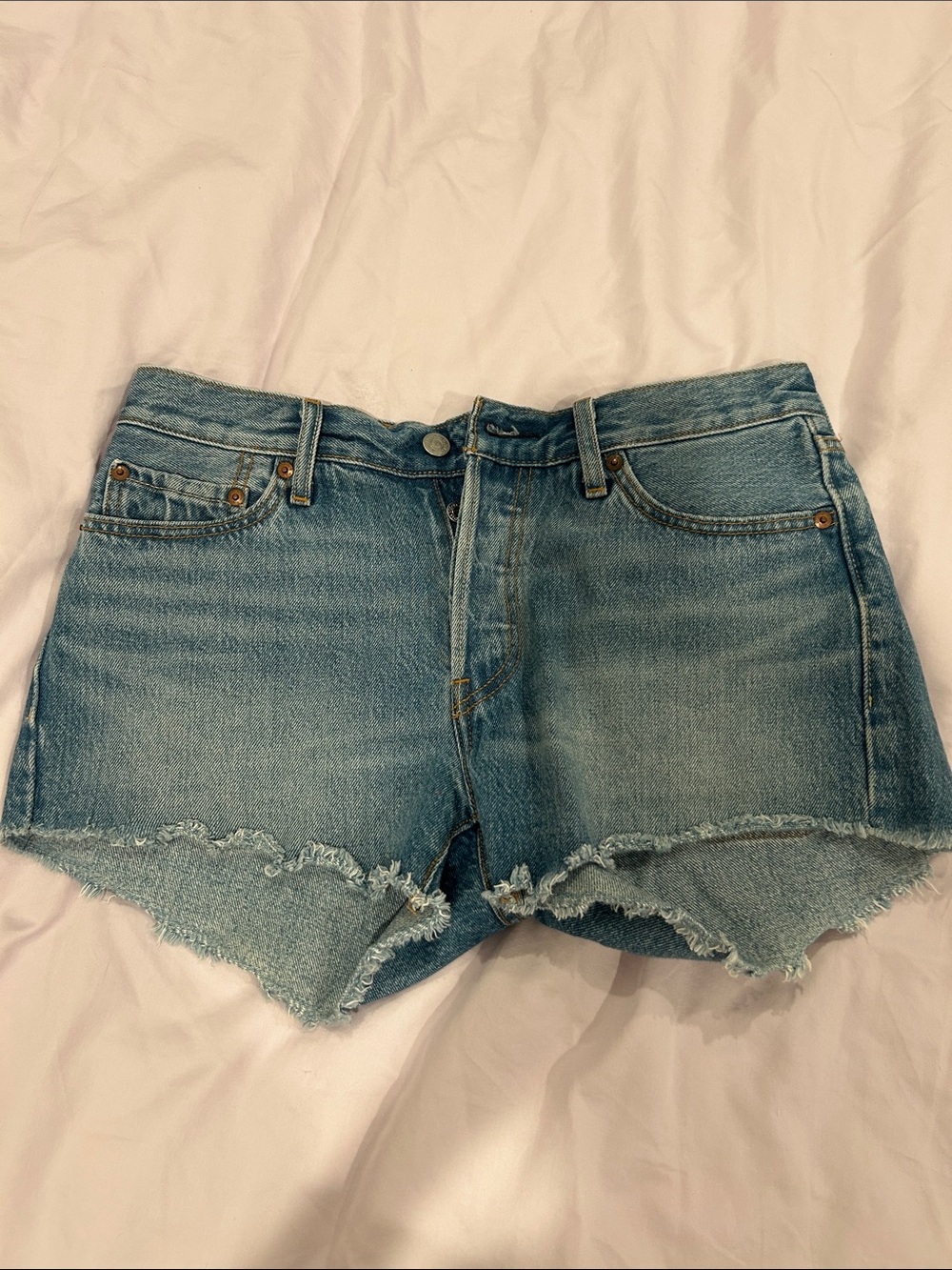 501 Levi’s shorts size 28